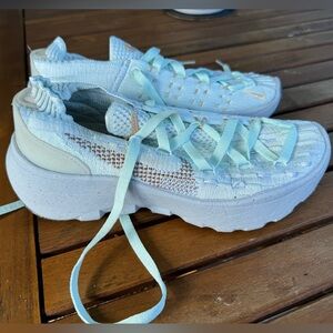 Nike Women’s Space Hippie Sneaker Size 7